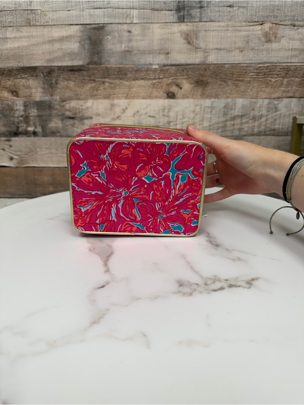 Lilly Pulitzer Nylon Cosmetic Train case w/ Floral Pattern - Picture 5 of 8